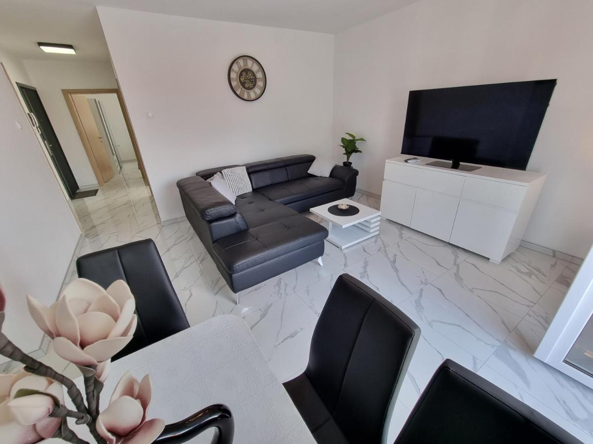 Apartman Striga ツリクヴェニツァ エクステリア 写真